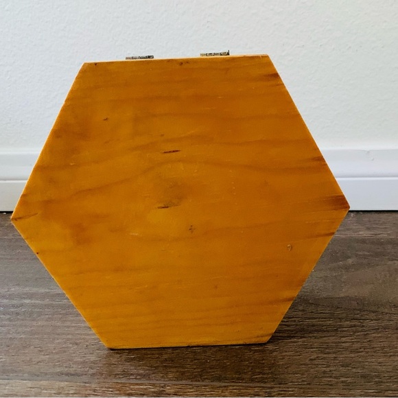 Wooden two toned trinket box - Picture 5 of 7